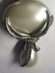 Broche prendedor Oscar De La Renta Perla Cristal Swarovski - Imagen 1 de 11