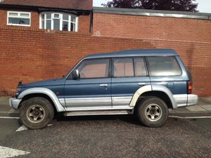 Mitsubishi Pajero Shogun, 7 seater turbo diesel estate car with tow bar - Picture 1 of 11