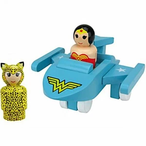 Pin Mates DC Comics Justice League Wonder Woman and Cheeta Invisible Jet Con Ex. - Picture 1 of 9