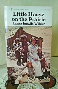 LITTLE HOUSE ON THE PRAIRIE BY LAURA INGALLS WILDER PERENNIAL P357 1ST 1975 NBC. - Imagen 1 de 11