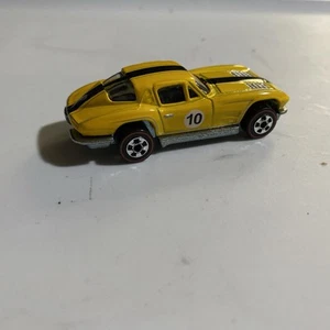 2008 Hot Wheels YELLOW CORVETTE STINGRAY LOOSE SINCE 68 Combine Shipping TOP 40 - Picture 1 of 5