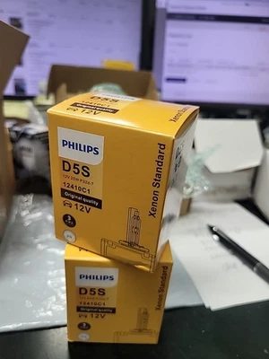 1 Philips headlight bulb 12410C1   D5S 8w0941235 Audi Mercedes / 9285 410 171 - Image 1 of 4