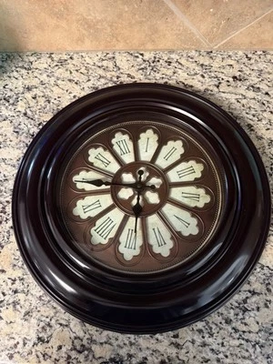 18" PLASTIC DEEP PLUM FRAMED DECORATIVE WALL CLOCK ~ ROMAN NUMERALS  - Image 1 of 3