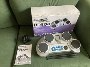Acoustic Solutions DD304 vier Pad elektronisches Schlagzeug mit Sticks & Anleitung - Bild 1 von 15