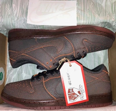 Talla 9 Para hombres- Nike SB Dunk Low Pro PRM Krampus Navidad HV1668-001 NUEVO EN MANO Foto 1 de 4