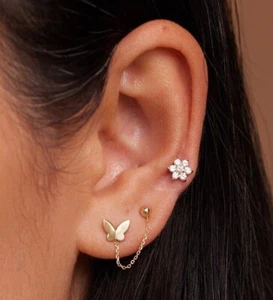 14K ECHT massiv Gold Schmetterling & Kugel Kette Verbindung Ohrstecker oberer Ohrläppchen Ohrring - Bild 1 von 4