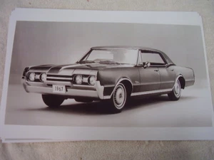 Oldsmobile Cutlass Supreme 1967 4 puertas techo rígido 11 X 17 foto foto foto 2 - Imagen 1 de 1