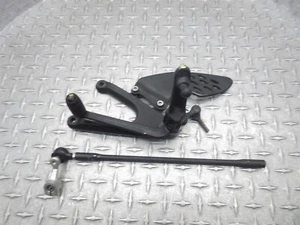 2005 04-06 Yamaha YZFR1 R1 Front Left Rearset Shift Lever Foot Peg Rest Bracket - Picture 1 of 15