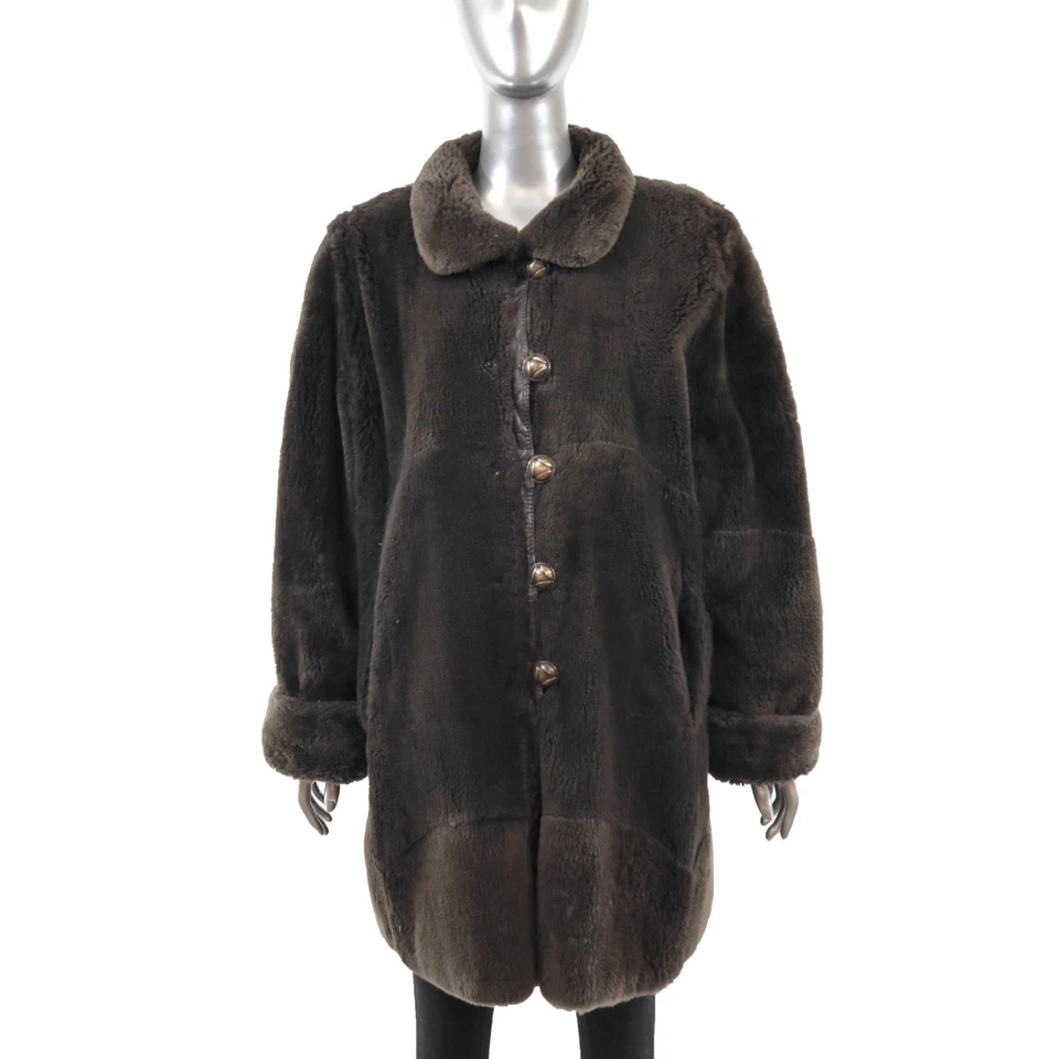 Cochecito Nutria Reversible Esquilado Marrón Neiman Marcus - Talla XL Foto 1 de 4