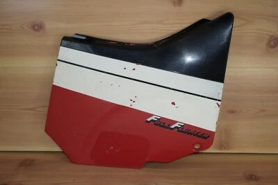 Cubierta lateral del cuadro derecho Suzuki GSX-R1100 GSXR1100 GSXR 1100 1987 47110-06B10-9HD Foto 1 de 4