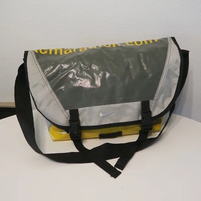 RARO NIKE ID MARATHON GRÁFICO Lonas Recicladas Bolso Mensajero Amarillo HECHO EN EE. UU. Foto 1 de 4