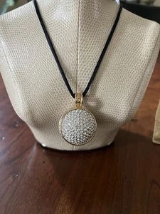 SWAROVSKI PAVE RUNDE DISCO KUGEL ANHÄNGER HALSKETTE SIGNIERT SCHWANENMARKE NEU - Bild 1 von 8