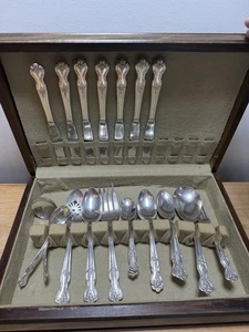 Rogers Silverware Extra Silver-Plate Flatware - 24 Pieces Magnolia 1951 Pattern - Picture 1 of 11