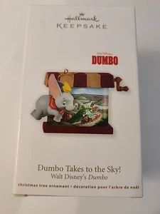 DUMBO Takes to the Sky 2011 Hallmark Disney Ornament Dumbo der fliegende Elefant  - Bild 1 von 3
