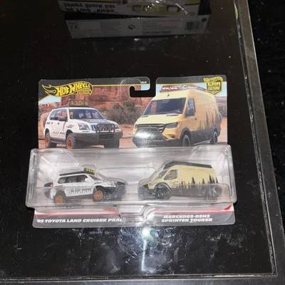 Paquete de 2 Hot Wheels Premium Toyota Land Cruiser Prado, furgoneta Mercedes-Benz Sprinter Foto 1 de 3