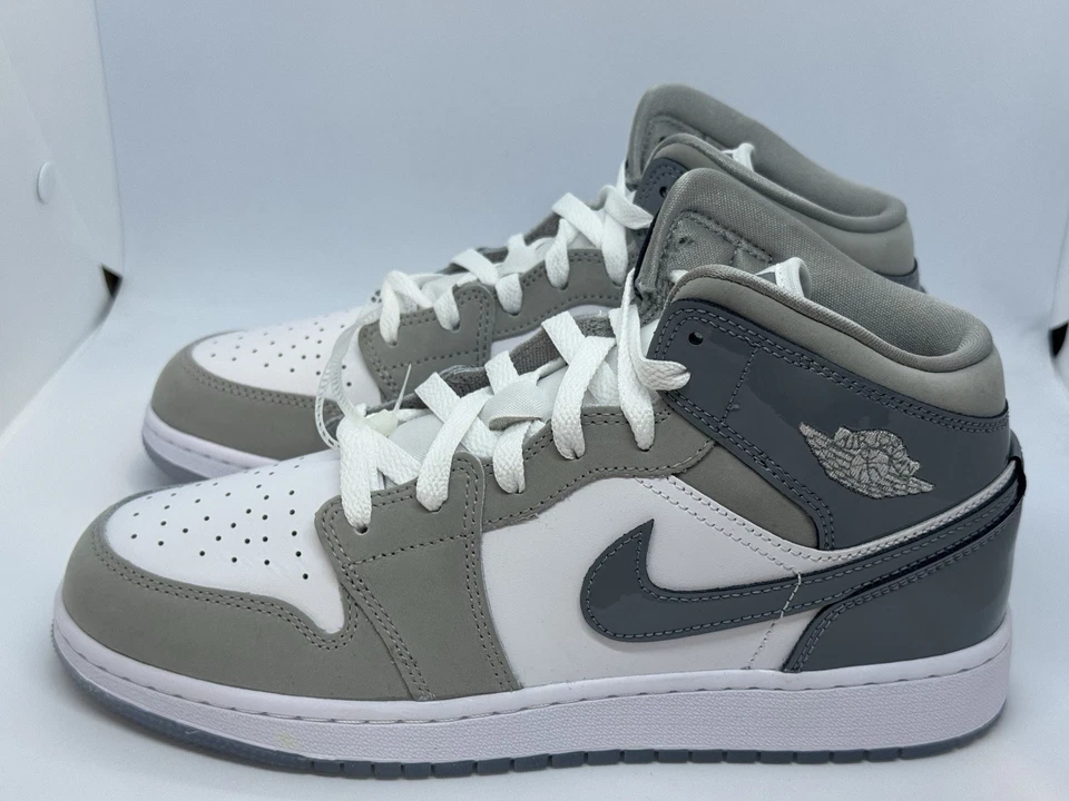 Zapatos para niños grandes Jordan 1 Mid SE (GS) blancos/grises fríos HF3193-100 talla 7Y Foto 1 de 4