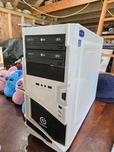 Thermaltake Commander MS-I Snow Edition PC ATX Mid-Tower Case VN40006W2N - Picture 1 of 9