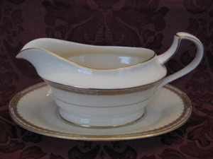 Mikasa Sheraton China Gravy Boat and Underplate - Excellent! - Picture 1 of 4