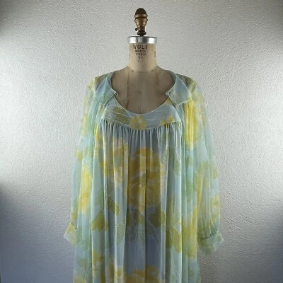 Vintage l 60s Miss Elaine Chiffon Nylon Floral Maxi Pinup Peignoir Nightgown Set - Image 1 of 4