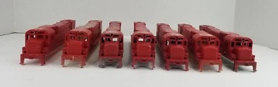 Lote de 7 carcasas de trenes locomotora Tyco hágalo usted mismo rojas Foto 1 de 4