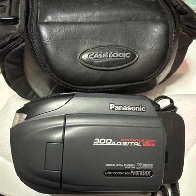 Panasonic Video Camcorder PV-L691D 300X Hi Def Digital 26X Works Vintage W Case - Image 1 of 4