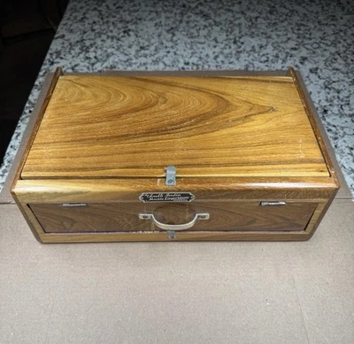Wooden Manual Shruti Box From The South India Music Emporium Madras - Image 1 of 4