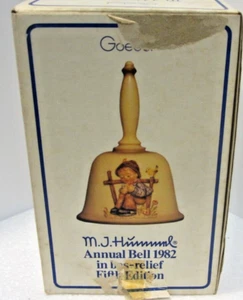 M.J. Hummel Goebel Annual Christmas Bell 5th Edition 1982 Hum 704 W Germany - Picture 1 of 4