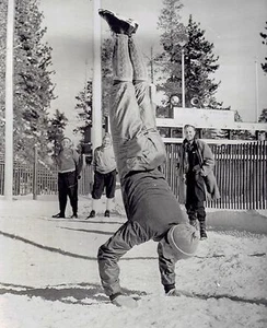 1960 AP Draht Foto machen Handstand Training Langläufer Pavel Kolchin - Bild 1 von 2