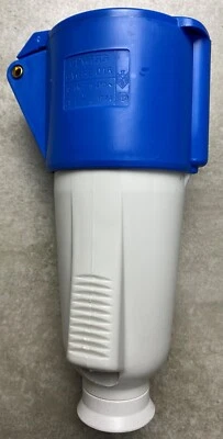 GEWISS GW62015 Straight Connector Mobile Socket, IP44, 2P + E, 32A, 200-250V - Image 1 of 4