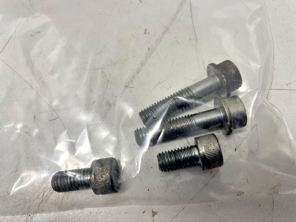 Pernos de cuadro central extraíbles Honda CBF 1000 (2006-2009) Foto 1 de 1