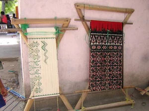 Hand Woven No- Ikat Weaving Large Blanket Diamond Motif West Timor Indonesia - Picture 1 of 14