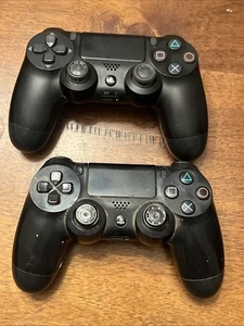2 Controller wireless Sony PlayStation PS4 DualShock 4 nero CUH-ZCT 1 e 2 U - Foto 1 di 8
