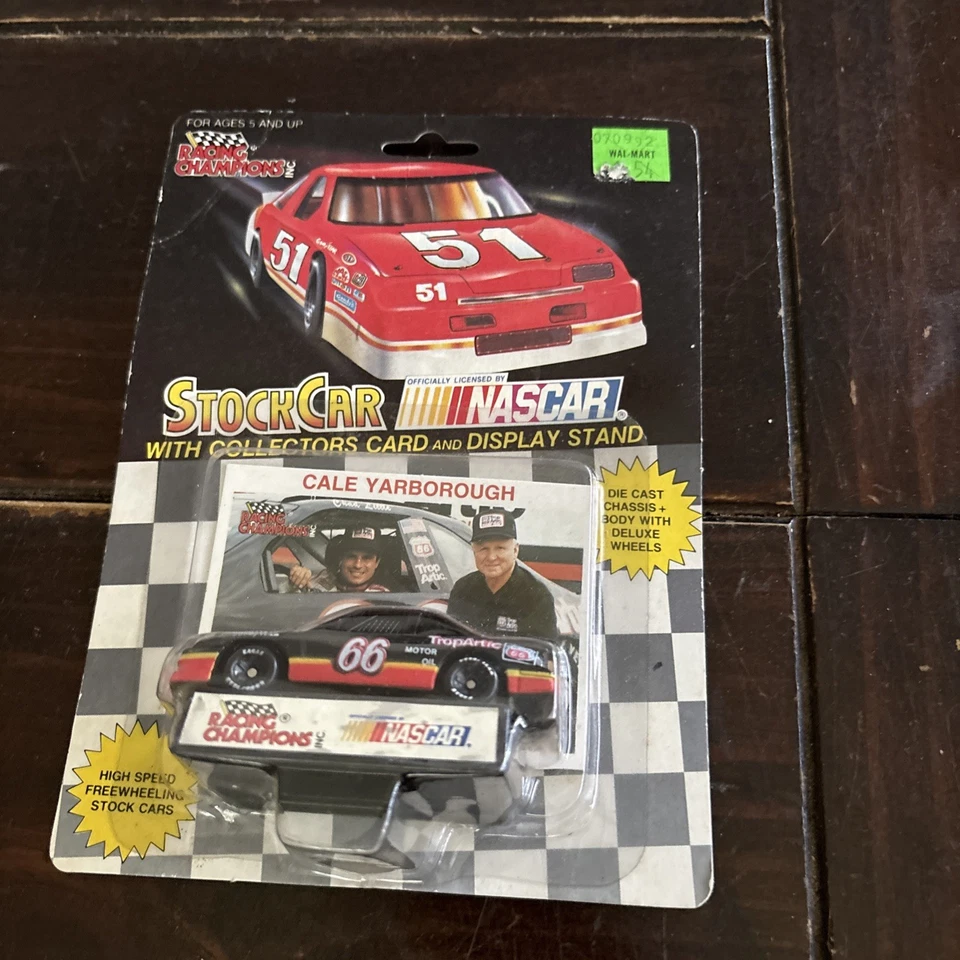 Racing Champions #66 1992 Cale Yarborough Phillips 66 Ford 1/64 diecast nuevo en paquete Foto 1 de 4