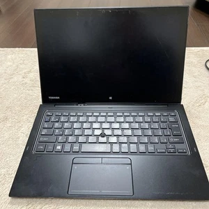 TOSHIBA dynabook R82/P 2in1 Intel Core M-5Y51 SSD 128GB 4GB - Picture 1 of 24