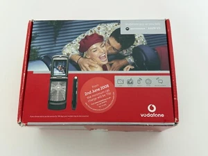 BRAND NEW MOTOROLA V3 RAZR PHONE - UNLOCKED - BLACK - BLUETOOTH - GPRS - Picture 1 of 7