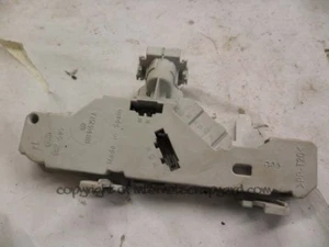 VW Volkswagen Polo MK3 6N 95-03 1.4 3-door LH NSR light lamp bulb holder - Picture 1 of 3