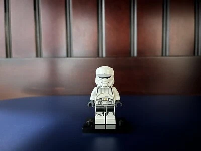 LEGO Star Wars 75152 Rogue One - Imperial Hovertank Pilot Foto 1 de 3