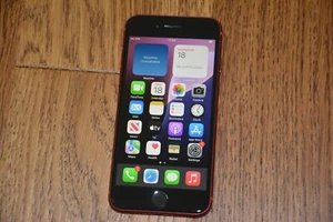 Apple iPhone SE 2nd Gen. Red - 128GB (Unlocked) Good Condition - Picture 1 of 1