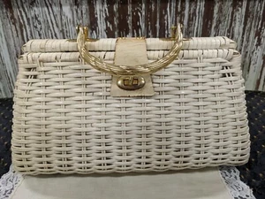 BORSA VINTAGE IN VIMINI - MADE IN HONG KONG - BIANCO SPORCO CON MANICO IN METALLO - Foto 1 di 8