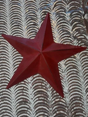Decorative Red Rustic Metal Star - Image 1 of 4
