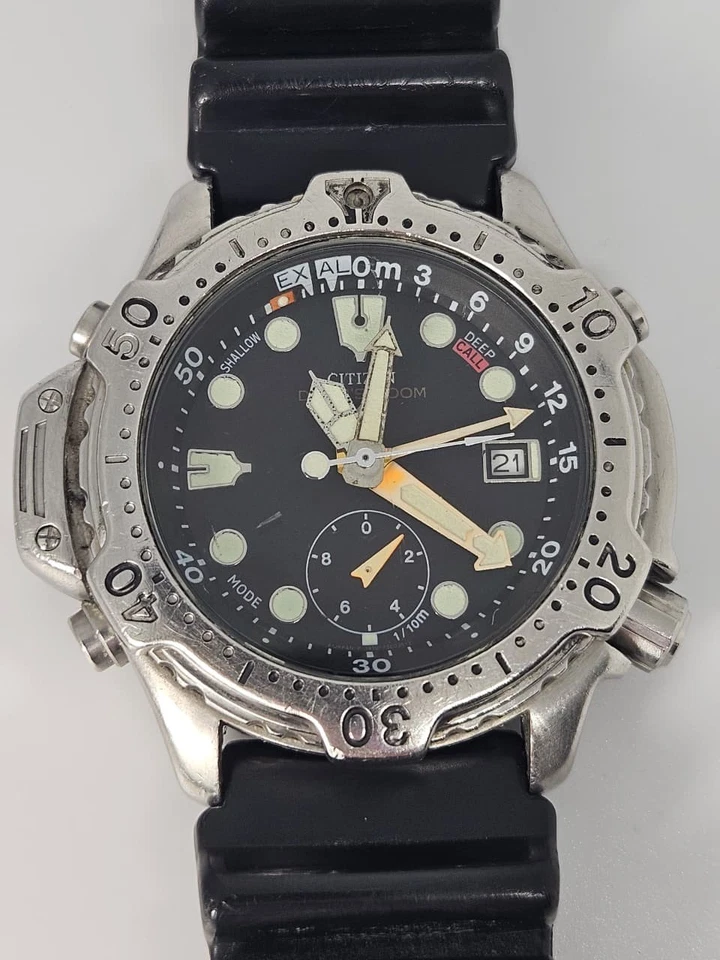 Reloj Citizen Promaster Aqualand 5810-F80006 TA Diver 200M WR 46mm para hombre de la década de 1990 Foto 1 de 4