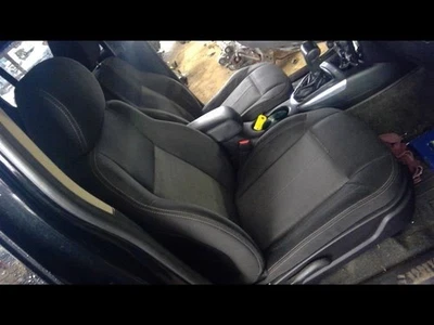 H3        2007 Front Seat 148783 Foto 1 de 4