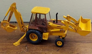 Vtg ERTL CASE 580K Tractor Loader Backhoe Yellow Die Cast Metal 1/32 Scale - Picture 1 of 14