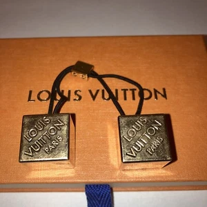 Louis-vuitton Gold Metal Cube Hair Tie Ponytail Holder With Gift Box . - Picture 1 of 10