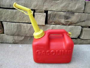 Sears Craftsman 1 Gallon Vented Gas Fuel Can Chilton 33624 P10 Made in USA - Picture 1 of 6