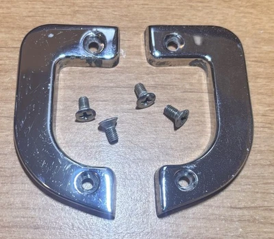 MERCEDES-BENZ W108 1970 280SE Left & Right Door Lock Trim 1087230124 1087230224 - Image 1 of 4