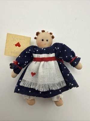 Muñeca popular de porcelana Nancy Elberfeld Foto 1 de 4