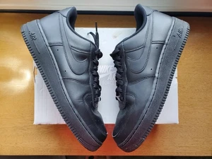 Nike Air Force 1 Low Triple Black - Größe 10,5 - wenig getragen - Bild 1 von 7