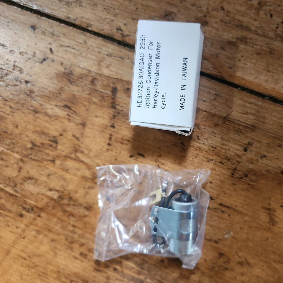 Конденсатор Harley Davidson 32726-30A с кронштейном 48-78 Big Twin 57-78 Sportster - Изображение 1 из 3