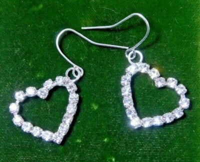 Nwt Gentle Expressions Strass Argento T Cuore Ciondolo Pendente Gancio Orecchini - Immagine 1 di 4